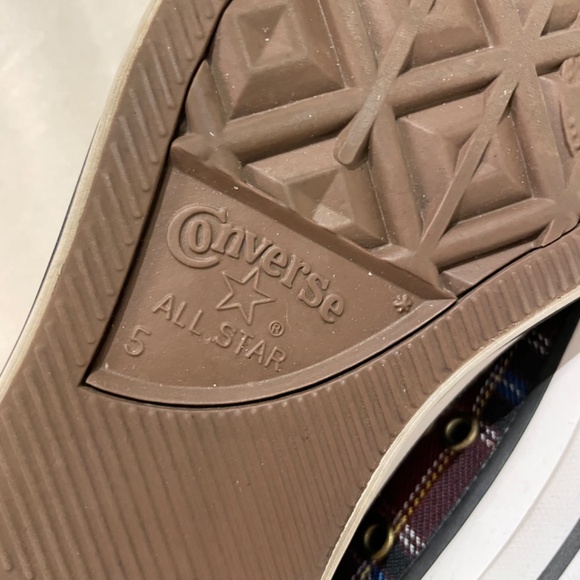 Converse Women’s Chuck Taylor All Star Burgundy and Black Plaid Low Tops - Sz 7 - Picture 11 of 13